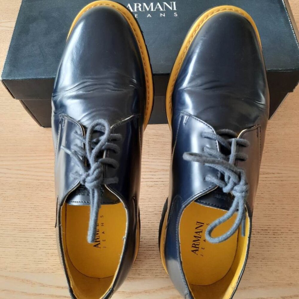 Armani Leather Navy Derby as new 42